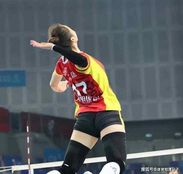  川蜀山猫队险胜岭北雄鲨队，射击热身赛上演关键失误成转折！门前嗅觉决定胜负