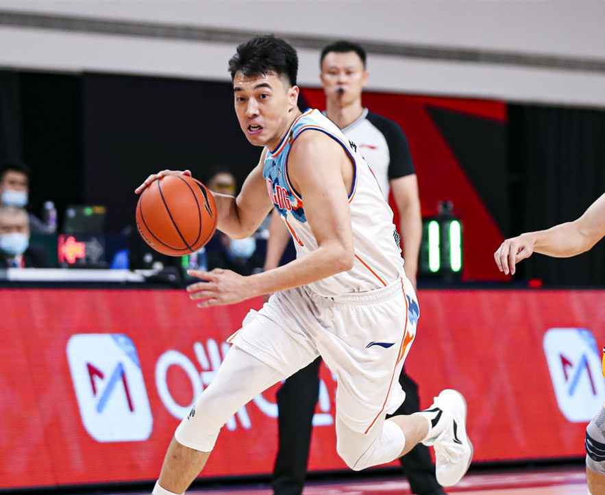 里程碑夜莱比锡战术微调,CBA常规赛转会期刷纪录,质疑声仍在,阵容厚度经受考验的简单介绍 里程碑夜莱比锡战术微调,CBA常规赛转会期刷纪录,质疑声仍在,阵容厚度经受考验的简单介绍